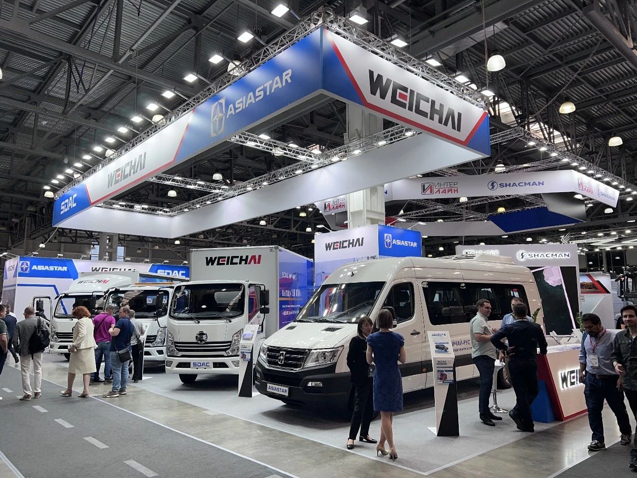 WEICHAI New Energy Commercial Vehicles showed their charm at the CTT exhibition in Moscow.