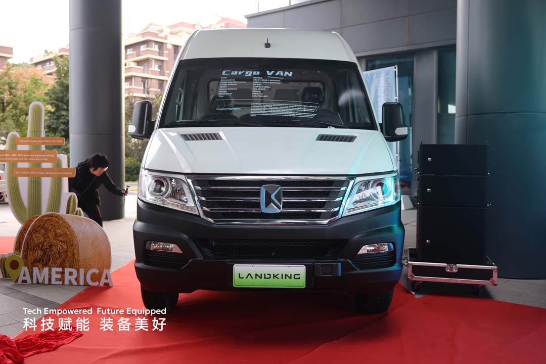 LANDKING Unveils New Lineup of NECVs at Global Partners’ Conference