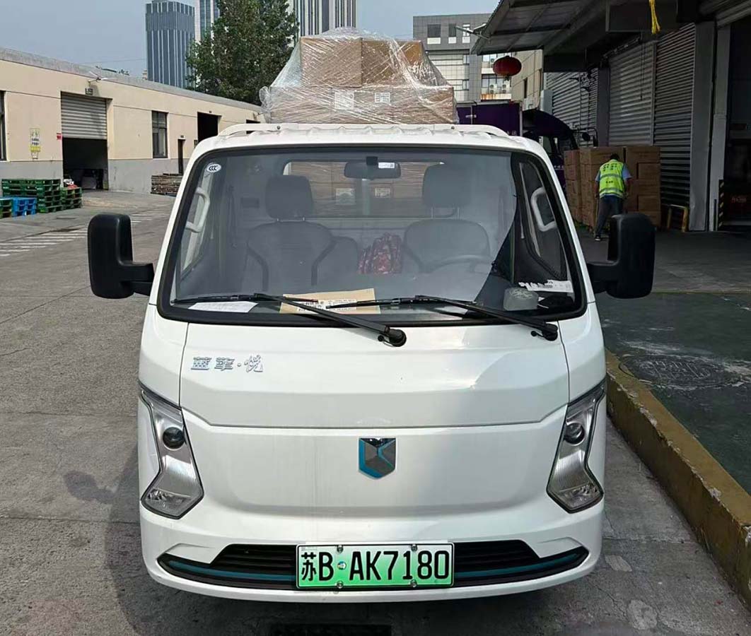 LANDKING X1 Electric Truck Proves Its Strength in Real Urban Delivery Scenario