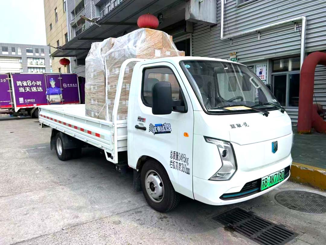 LANDKING X1 Electric Truck Proves Its Strength in Real Urban Delivery Scenario