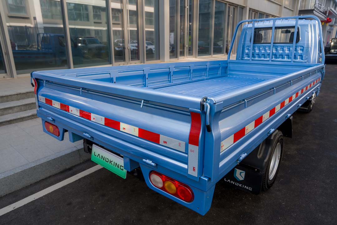 WEICHAI LANDKING X1: The All-Round Mini Truck for Urban Delivery WEICHAI LANDKING X1: The All-Round Mini Truck for Urban Delivery