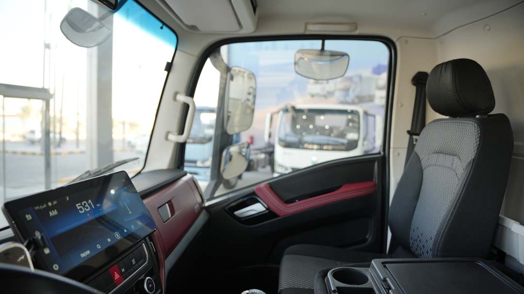 WEICHAI LANDKING H Light Truck: Comfort in High-Frequency Operations